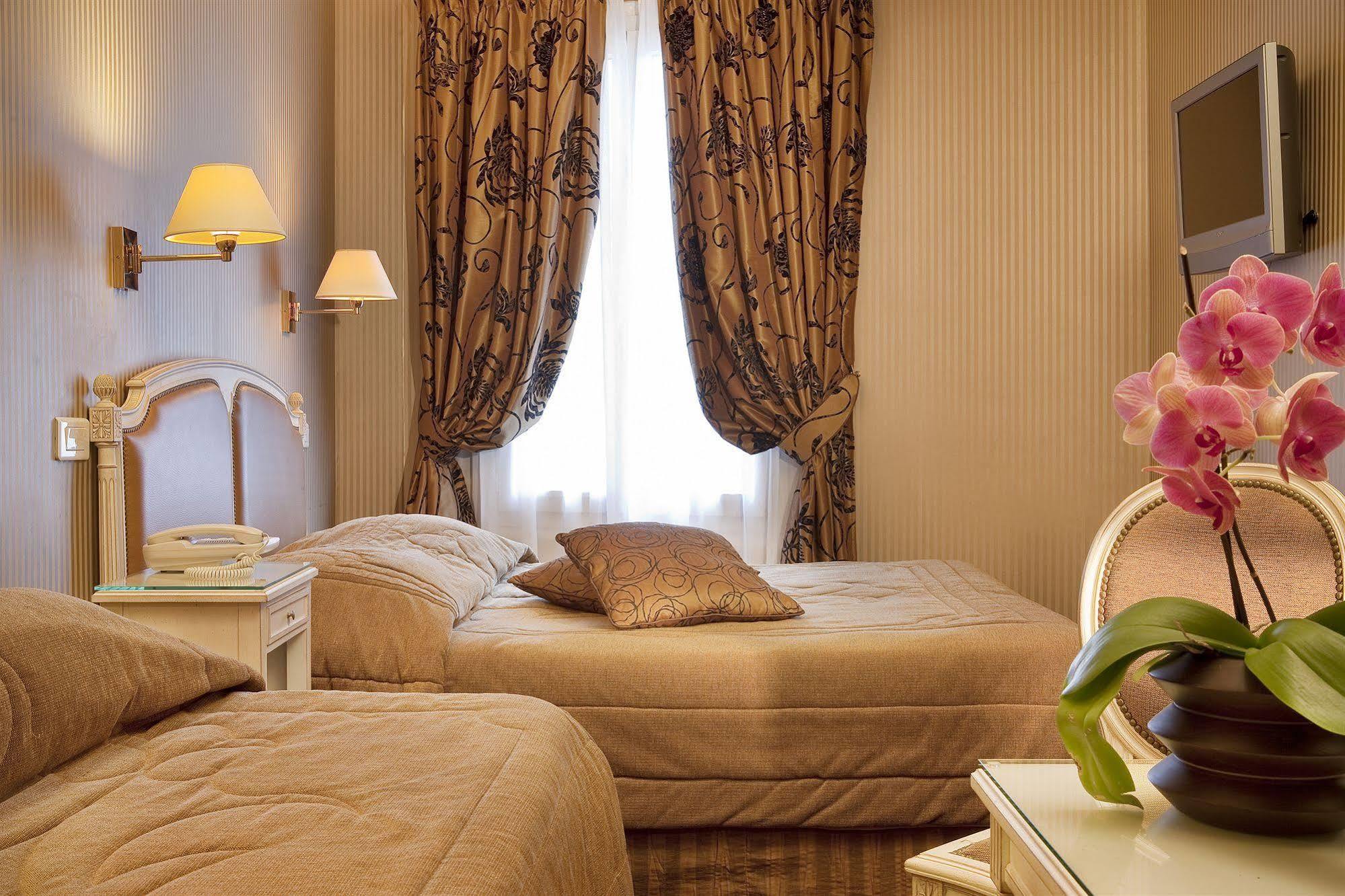 Hotel Riviera Elysees Paris Exterior photo
